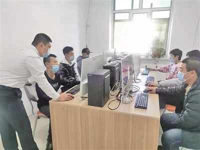 牙克石市舉辦殘疾人電子商務培訓班，助力數字技能提升與技術服務融合